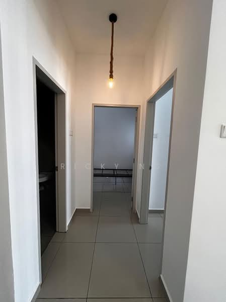Kondominium untuk Disewa di Sky Awani Residensi 3 - Ricky Ng - Corridor - PropertyGuru.com.my