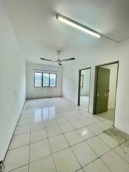 Flat for Sale at Cemara - Mohd Ridzuan - Living Room - PropertyGuru.com.my