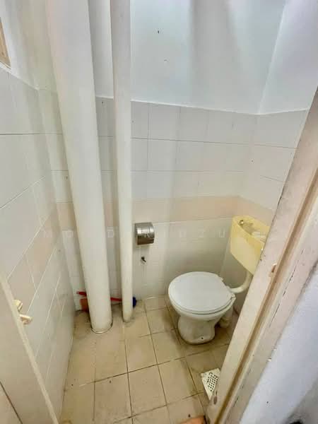 Flat for Sale at Cemara - Mohd Ridzuan - Bathroom - PropertyGuru.com.my