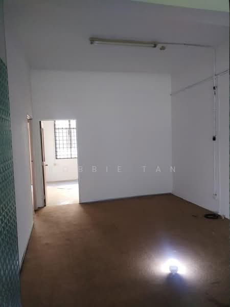 Shop / Office for Sale in Bandar Seri Alam (Masai) - Robbie Tan - Interior - PropertyGuru.com.my