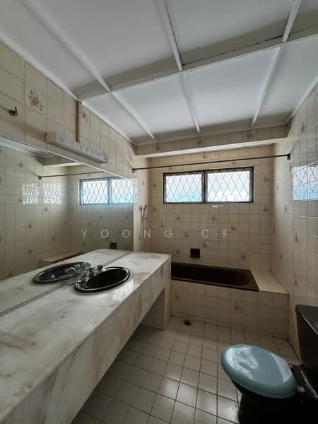 Bungalow for Sale in Taman Tun Dr Ismail (Kuala Lumpur) - Yoong CF - Bathroom - PropertyGuru.com.my
