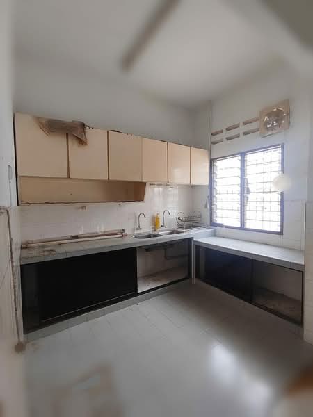 Rumah Teres 1 Tingkat untuk Dijual di Taman Cheras (Cheras) - Julie Lim - Kitchen - PropertyGuru.com.my