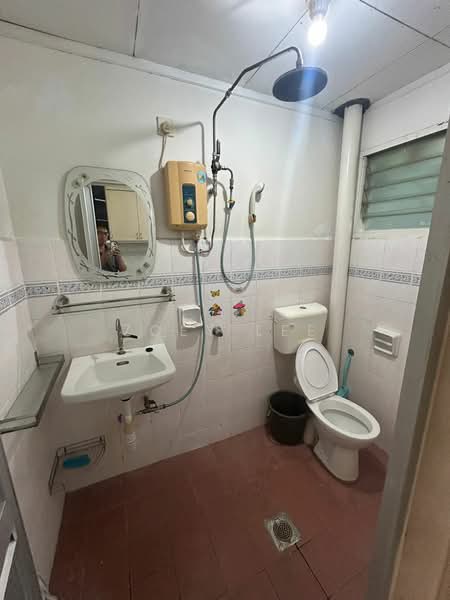 Rumah Teres 1.5 Tingkat untuk Dijual di Bandar Seri Alam (Masai) - Zoey Lee - Bathroom - PropertyGuru.com.my
