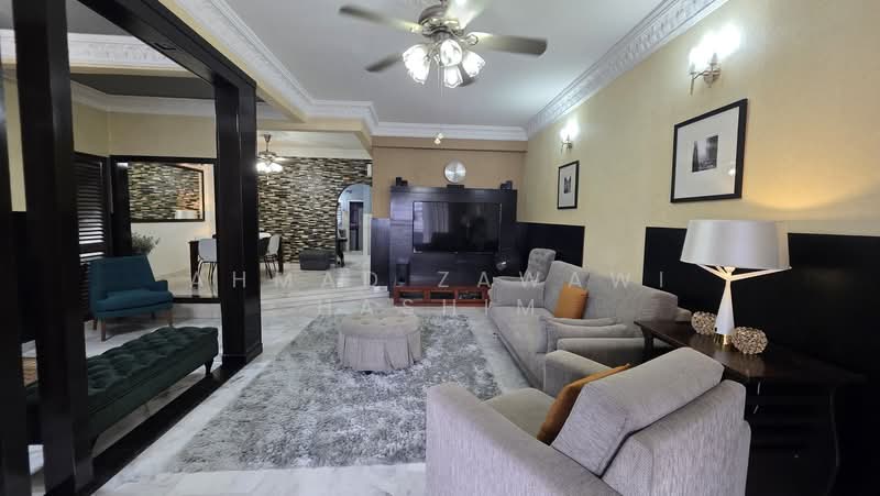 2-storey Terraced House for Sale in Usj 18 (Subang Jaya) - Ahmad Zawawi Hashim - Living Room - PropertyGuru.com.my