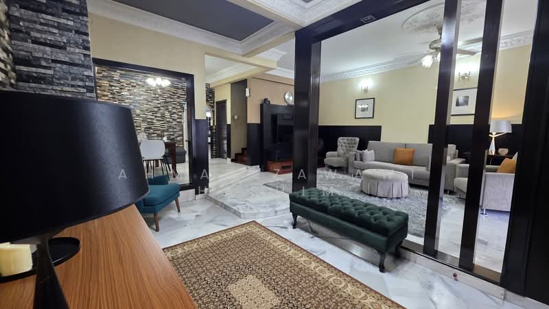 2-storey Terraced House for Sale in Usj 18 (Subang Jaya) - Ahmad Zawawi Hashim - Living Room - PropertyGuru.com.my