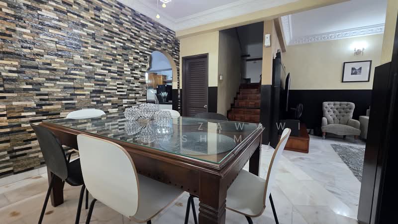 2-storey Terraced House for Sale in Usj 18 (Subang Jaya) - Ahmad Zawawi Hashim - Dining Room - PropertyGuru.com.my