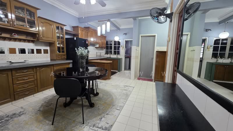 2-storey Terraced House for Sale in Usj 18 (Subang Jaya) - Ahmad Zawawi Hashim - Kitchen - PropertyGuru.com.my