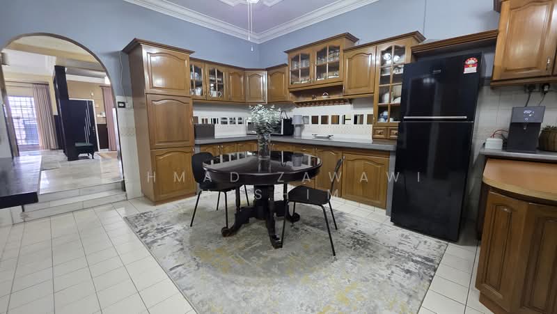 2-storey Terraced House for Sale in Usj 18 (Subang Jaya) - Ahmad Zawawi Hashim - Kitchen - PropertyGuru.com.my
