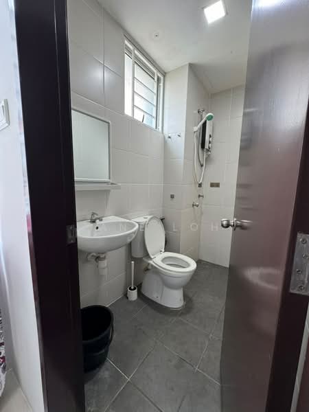 Pangsapuri untuk Disewa di Residensi Jalan Jubilee - Jane Loh - Bathroom - PropertyGuru.com.my
