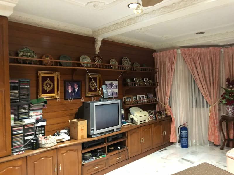 Rumah Banglo untuk Dijual di Shah Alam (Selangor) - Irwan Affandi - Living Room - PropertyGuru.com.my
