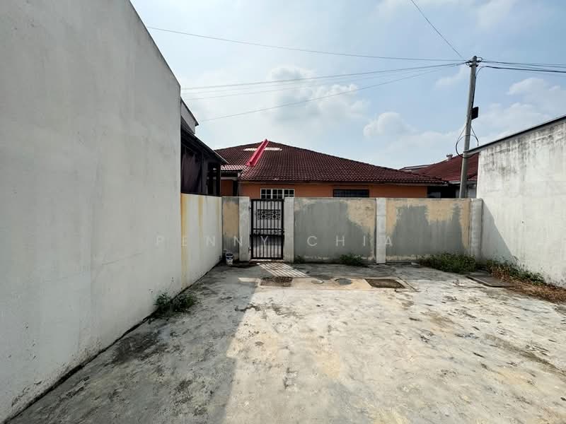 Rumah Teres 2 Tingkat untuk Dijual di Kapar (Selangor) - Penny Chia - Exterior - PropertyGuru.com.my