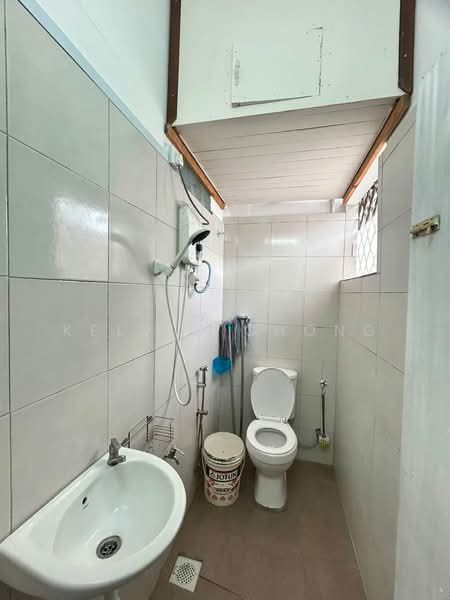 1-storey Terraced House for Rent in Taman Ipoh Baru (Ipoh) - Kelvin Chong - Bathroom - PropertyGuru.com.my