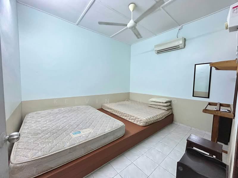 1-storey Terraced House for Rent in Taman Ipoh Baru (Ipoh) - Kelvin Chong - Bedroom - PropertyGuru.com.my