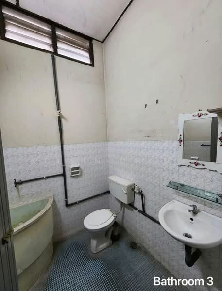 2-storey Terraced House for Rent in Ipoh (Perak) - Kelvin Chong - Bathroom - PropertyGuru.com.my