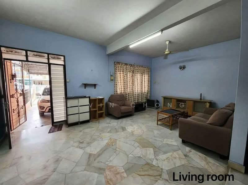 2-storey Terraced House for Rent in Ipoh (Perak) - Kelvin Chong - Living room - PropertyGuru.com.my