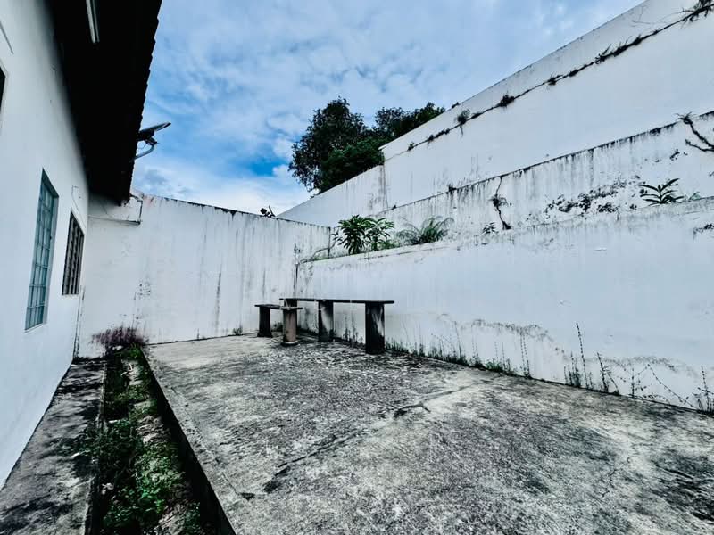 Rumah Berkembar untuk Dijual di Taman Nong Chik (Johor Bahru) - Grace Lau - PropertyGuru.com.my