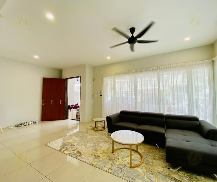 Semi-Detached House for Sale in Ulu Kelang (Kuala Lumpur) - Effendy Shohaili - Living Room - PropertyGuru.com.my