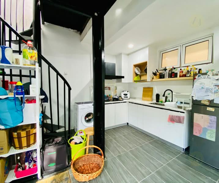 Semi-Detached House for Sale in Ulu Kelang (Kuala Lumpur) - Effendy Shohaili - Kitchen - PropertyGuru.com.my