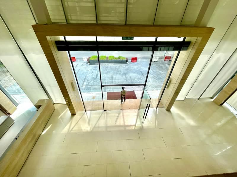 Rumah Banglo untuk Dijual di Bukit Ceylon (KL City Centre) - Effendy Shohaili - Entrance - PropertyGuru.com.my