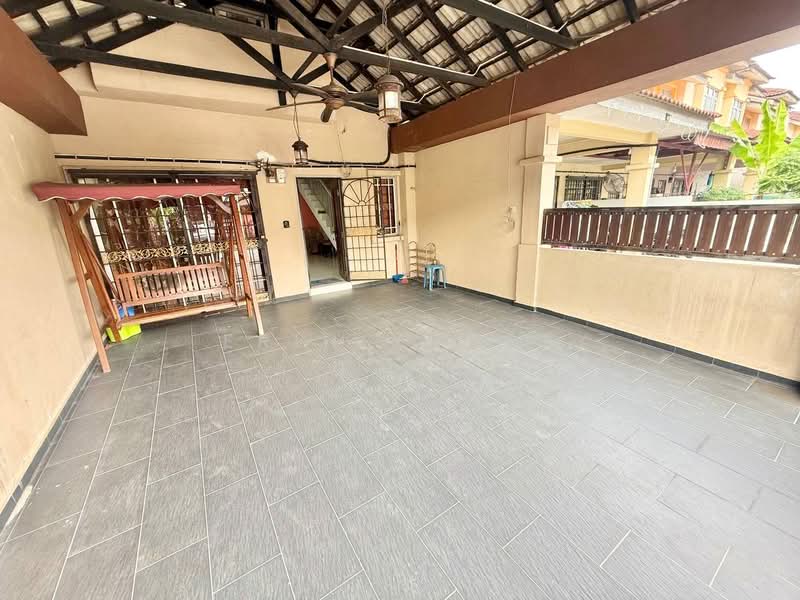 Terraced House for Sale in Sungai Buloh (Selangor) - Erin Yusof - Exterior - PropertyGuru.com.my