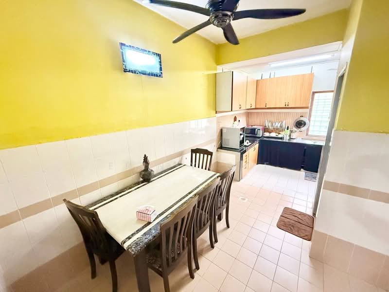 Terraced House for Sale in Sungai Buloh (Selangor) - Erin Yusof - Kitchen - PropertyGuru.com.my
