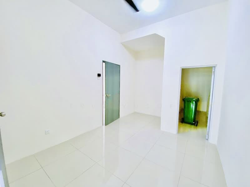 Rumah Teres 2 Tingkat untuk Disewa di Taman Vista Mutiara (Bandar Sungai Long) - Erin Yusof - Interior - PropertyGuru.com.my