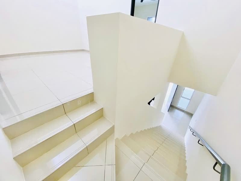 Rumah Teres 2 Tingkat untuk Disewa di Taman Vista Mutiara (Bandar Sungai Long) - Erin Yusof - Interior - PropertyGuru.com.my