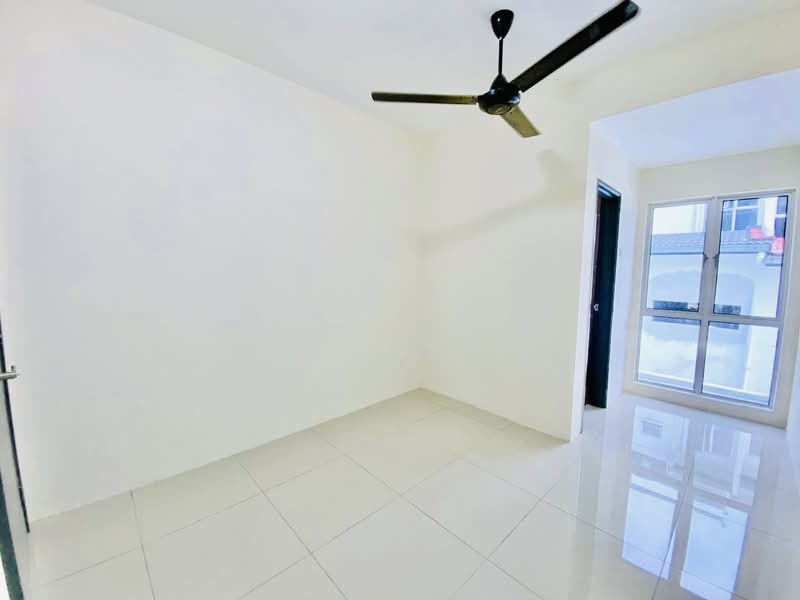 Rumah Teres 2 Tingkat untuk Disewa di Taman Vista Mutiara (Bandar Sungai Long) - Erin Yusof - PropertyGuru.com.my