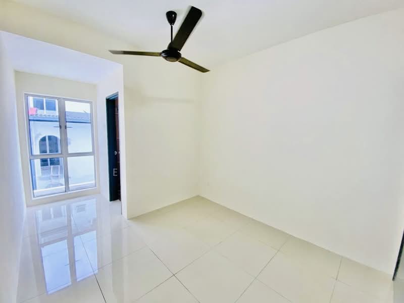 Rumah Teres 2 Tingkat untuk Disewa di Taman Vista Mutiara (Bandar Sungai Long) - Erin Yusof - PropertyGuru.com.my