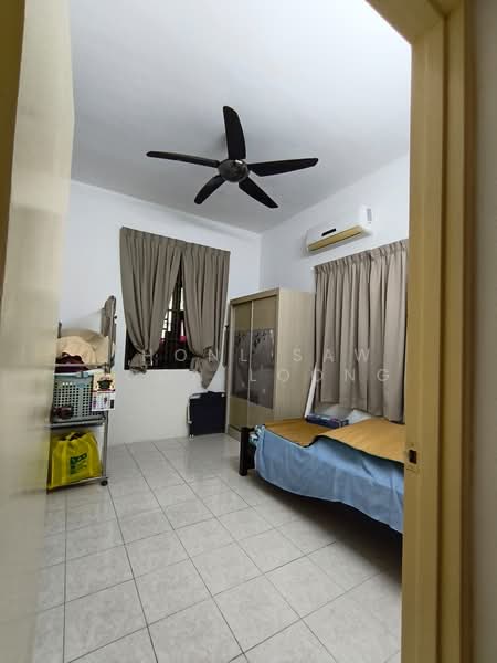 Bungalow House for Sale in Teluk Kumbar (Penang) - Zhonl Saw Boon Loong - Bedroom - PropertyGuru.com.my