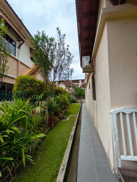 Bungalow House for Sale in Teluk Kumbar (Penang) - Zhonl Saw Boon Loong - Exterior - PropertyGuru.com.my