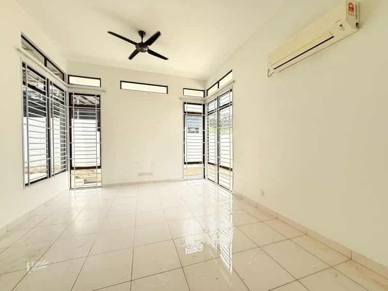 Rumah Teres 2 Tingkat untuk Disewa di Setia Tropika (Johor Bahru) - Ck Leow - Living Room - PropertyGuru.com.my