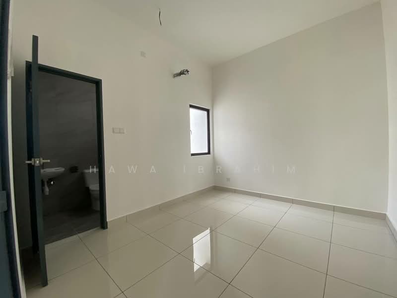 2-storey Terraced House for Sale in Seremban (Negeri Sembilan) - Hawa Ibrahim - Bathroom - PropertyGuru.com.my