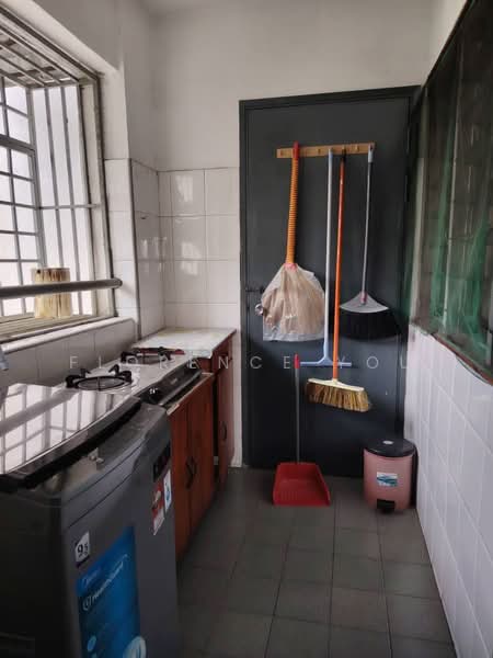 Pangsapuri untuk Disewa di Segar Apartments - Florence You - Kitchen - PropertyGuru.com.my