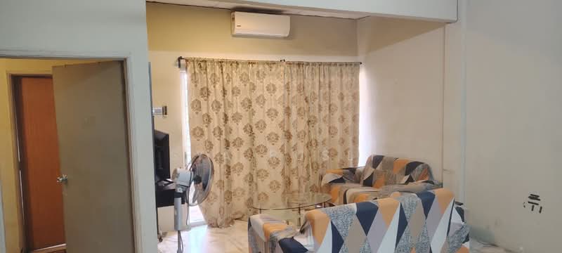 Pangsapuri untuk Disewa di Kekwa Apartment - Sya Rusli - Living Room - PropertyGuru.com.my