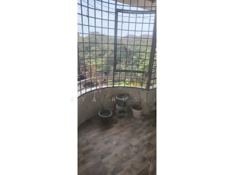 Pangsapuri untuk Disewa di Kekwa Apartment - Sya Rusli - Balcony - PropertyGuru.com.my