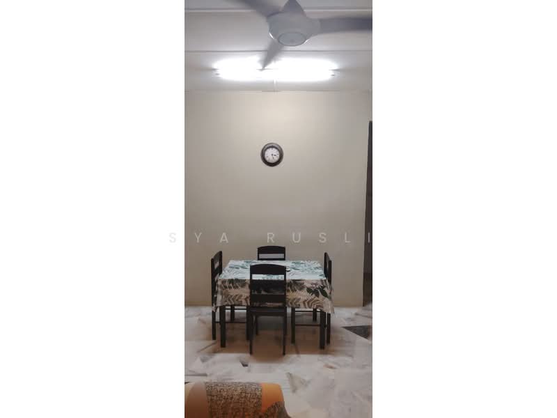 Pangsapuri untuk Disewa di Kekwa Apartment - Sya Rusli - Dining Room - PropertyGuru.com.my