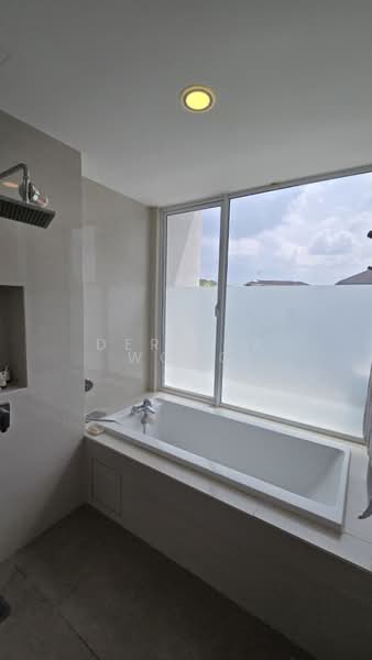 Banglo Pautan untuk Dijual di Senibong Cove (Masai) - Derrick Wong - Bathroom - PropertyGuru.com.my