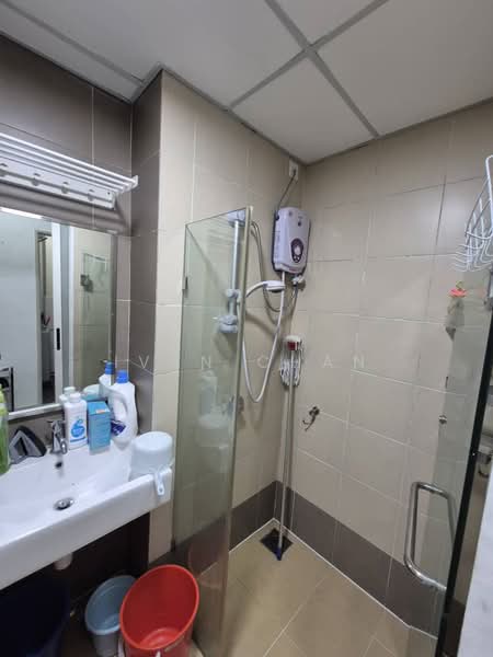Servis Apartment untuk Disewa di Centrestage Designer Suite - Ivan Chan - Bathroom - PropertyGuru.com.my