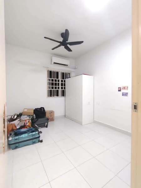 Pangsapuri untuk Disewa di Seri Intan Apartment - Shue Tan - Bedroom - PropertyGuru.com.my