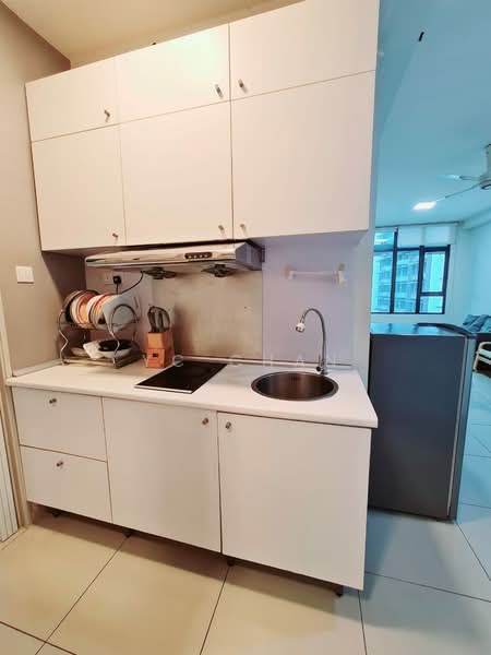 Kediaman Servis untuk Disewa di Centrestage Designer Suite - YC Chan - Kitchen - PropertyGuru.com.my