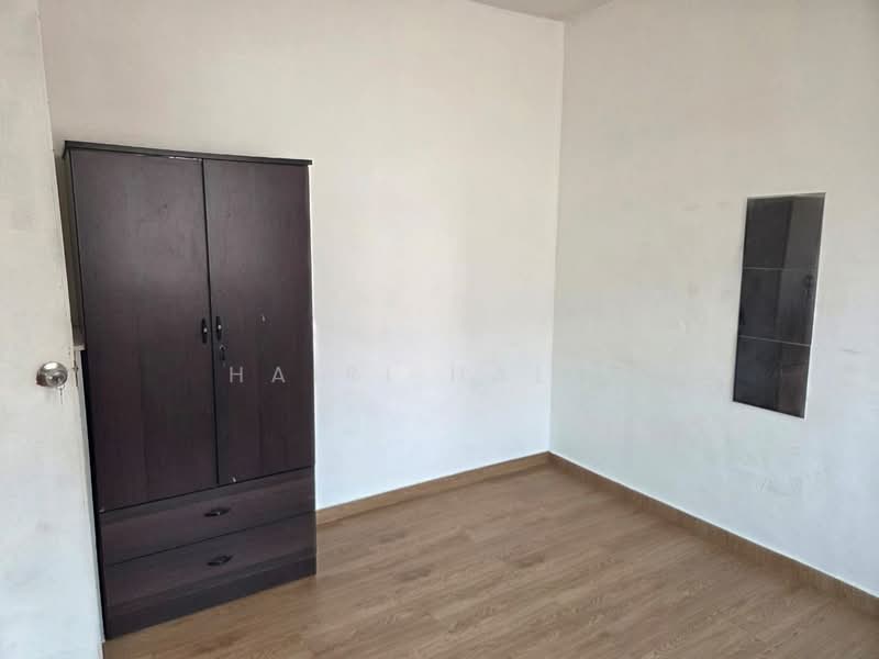 Rumah Flat untuk Dijual di Lestari Apartment - Hairi Halim - PropertyGuru.com.my