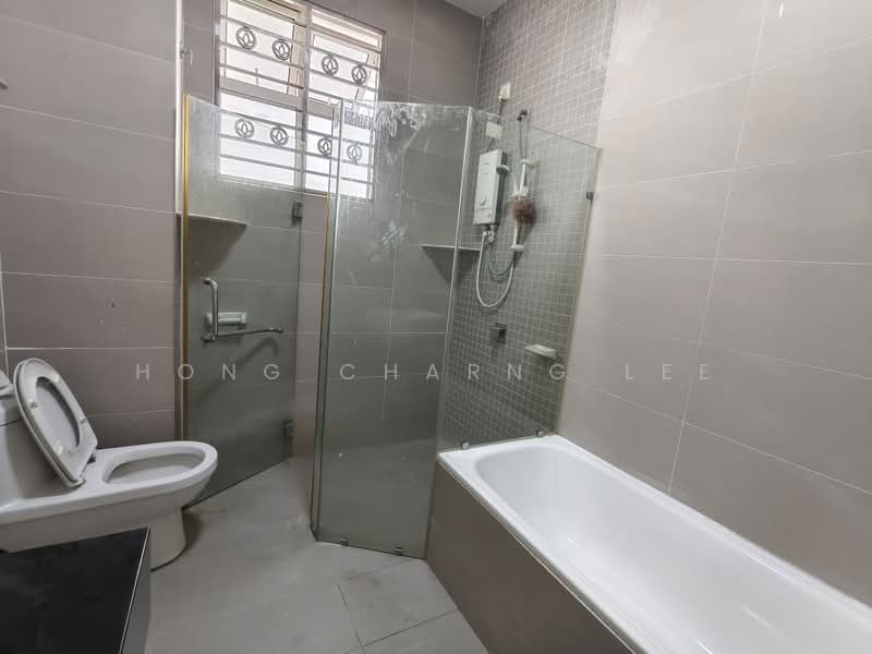 2-storey Terraced House for Rent in Johor Bahru (Johor) - Hong Charng Lee - Bathroom - PropertyGuru.com.my