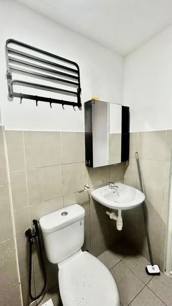 Pangsapuri untuk Disewa di Tangerine Suites - Kar Hooi - Bathroom - PropertyGuru.com.my