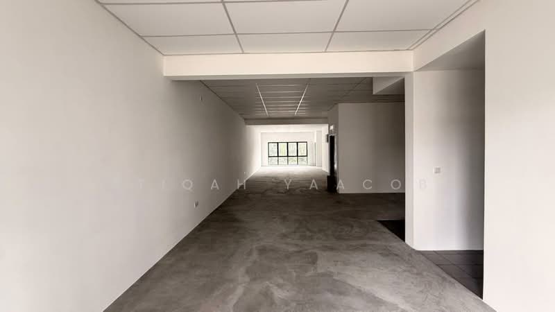 Retail Space for Rent in Bukit Jelutong (Shah Alam) - Atiqah Yaacob - Interior - PropertyGuru.com.my