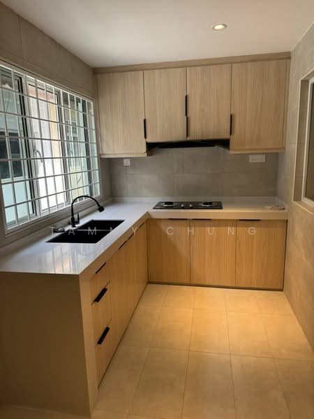 Rumah Teres 2.5-Tingkat untuk Dijual di Taman Kelana Idaman (Ara Damansara) - Tammy Chung - PropertyGuru.com.my