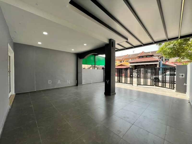 2-storey Terraced House for Sale in Taman Sri Putri (Kulai) - Daniel Yong - Exterior - PropertyGuru.com.my