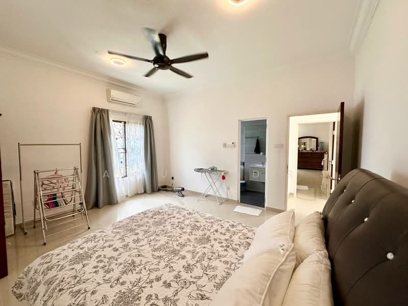 Bungalow House for Sale in Bangi (Selangor) - Abdul Qadir - PropertyGuru.com.my