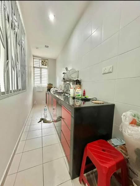 Rumah Teres 2 Tingkat untuk Dijual di Setia Tropika (Johor Bahru) - Daniel Yong - Kitchen - PropertyGuru.com.my