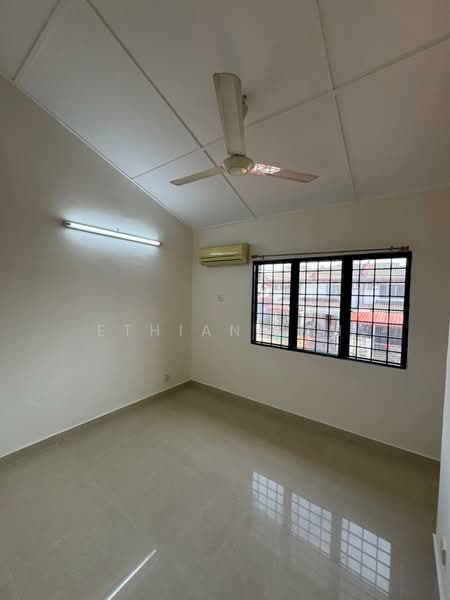 2-storey Terraced House for Sale in Sri Petaling (Kuala Lumpur) - Lim Ee Thian - Interior - PropertyGuru.com.my